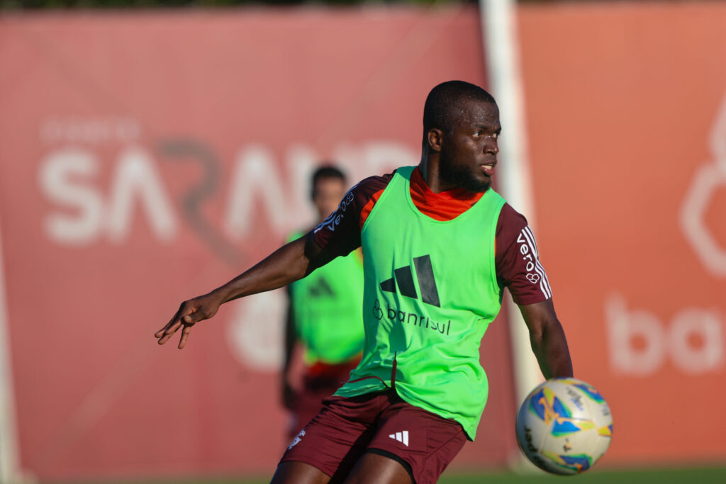 FEF divulga comunicado confirmando informação sobre Enner Valencia